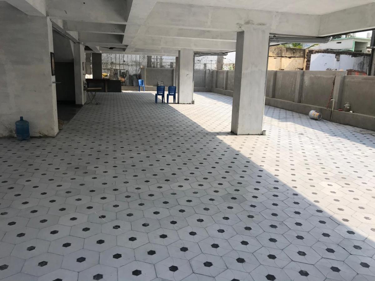 Отель Sri Krishna Residency Eluru Экстерьер фото
